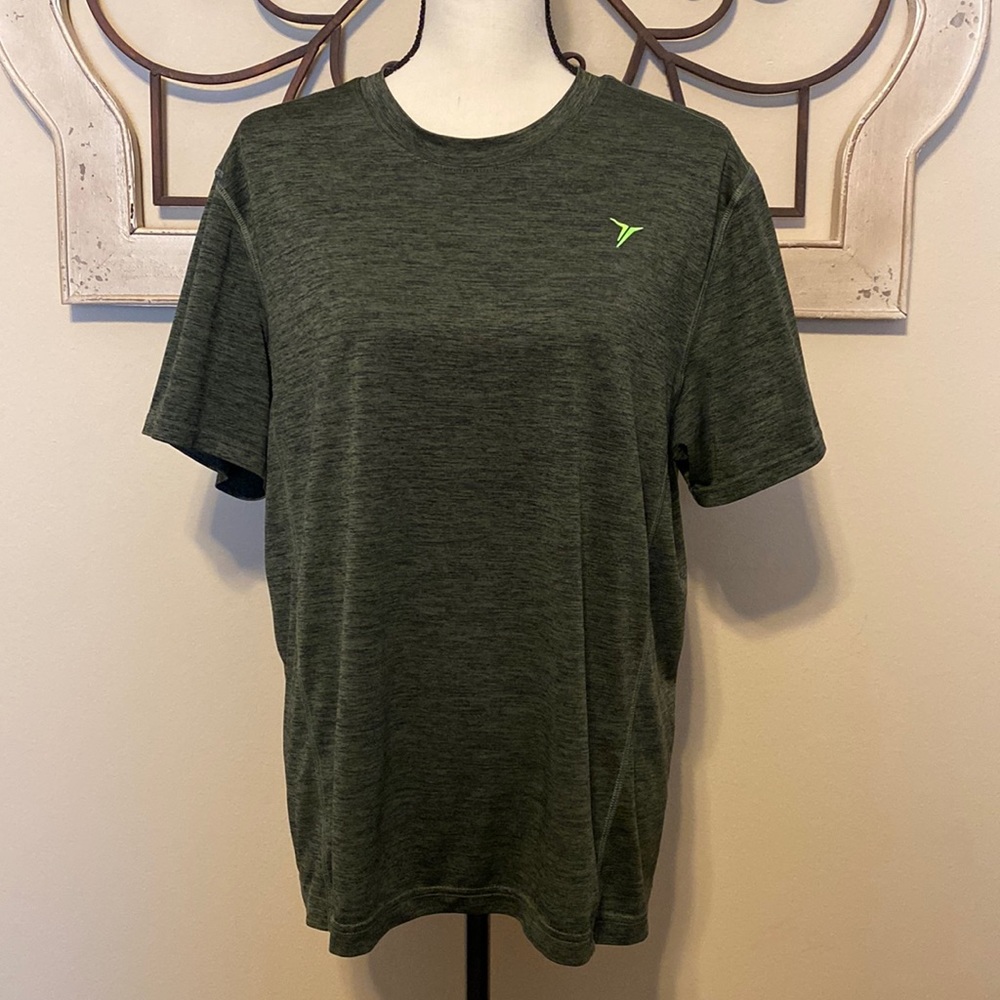 Men’s Old Navy Active short sleeve shirt